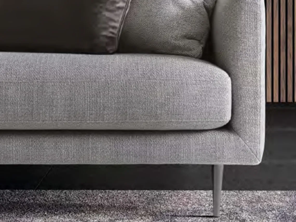 Divano in tessuto con piedini in metallo Tidy Le Comfort